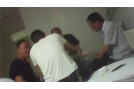 两个小伙要账完整视频，一场现代债务纠纷的视觉记录